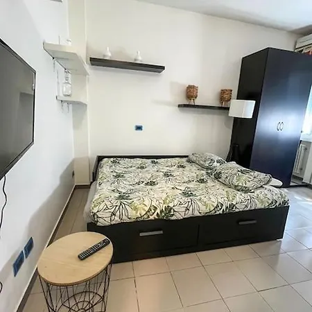 Crescenzago Apartment
