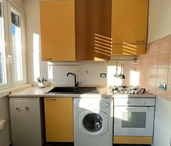 アパート Crescenzago ミラノ